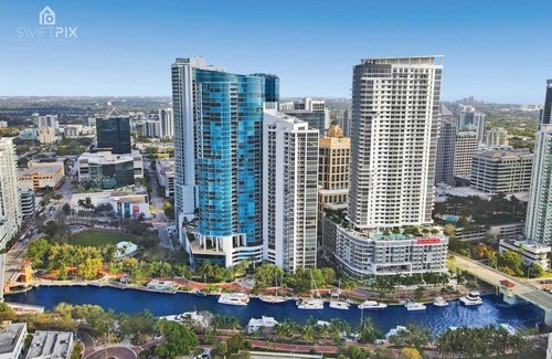 Sailboat Bend Condo | Modern 1/1 Penthouse Condo in Downtown Las Olas
