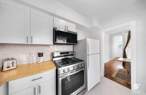 North Beach Apartment | Modern 1-BD Apt with Free Parking