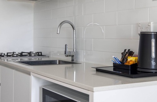 Callala Beach Apartment | Modern 1 Bed Apartment - 6 Min walk to beach