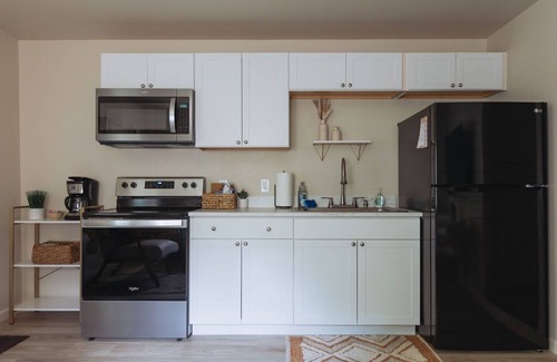 Johnson City Apartment | Modern 1 Bed Apartment in Johnson City