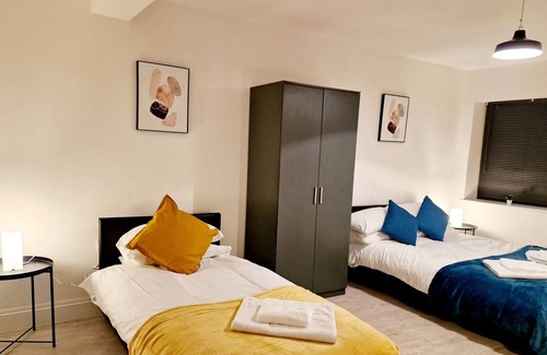 Uxbridge South Apartment | Modern 1 Bed Apartment in Uxbridge