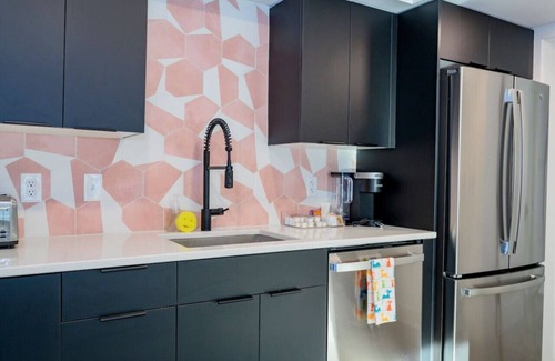 Diamond Hill Apartment | Modern 1-Bed Condo | OPEN POOL with City Access
