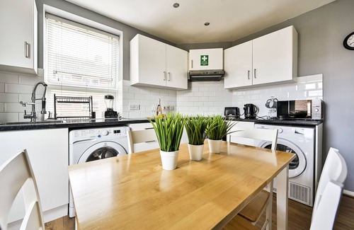 West Ham Apartment | Modern 1-Bed Retreat, sleeps 5 - West Ham 47 E15
