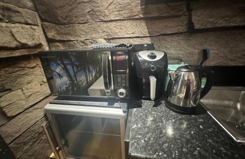 Whitefoot House | Modern 1 bed suite in guest house private garden