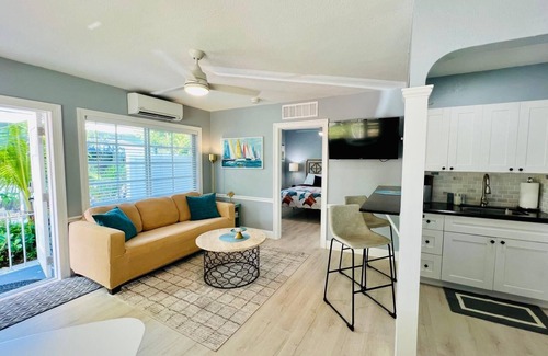 Parrot Cove Apartment | Modern 1 bedroom villa just five minutes to the beach!