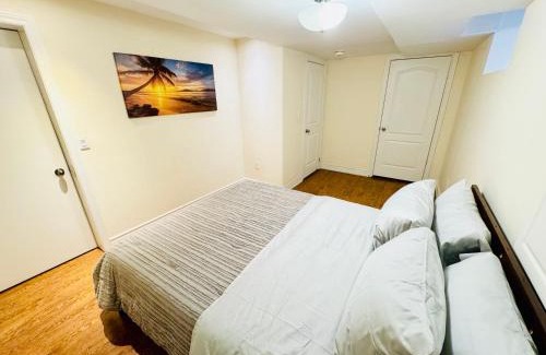 Brampton House | Modern 1-Bedroom Apartment - Near Airport & Toronto Downtown