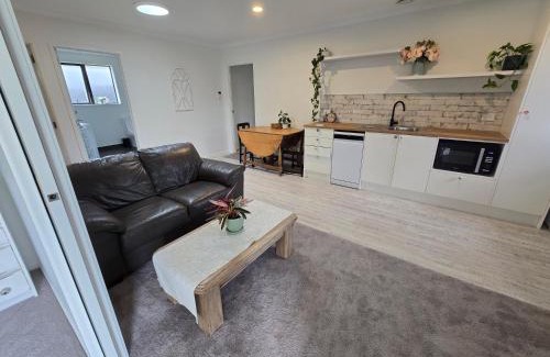 Bethlehem Apartment | Modern 1-Bedroom Apartment Retreat