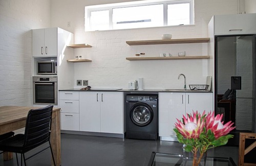 Marina da Gama Cottage | Modern 1-bedroom cottage 20 minutes south of Cape Town