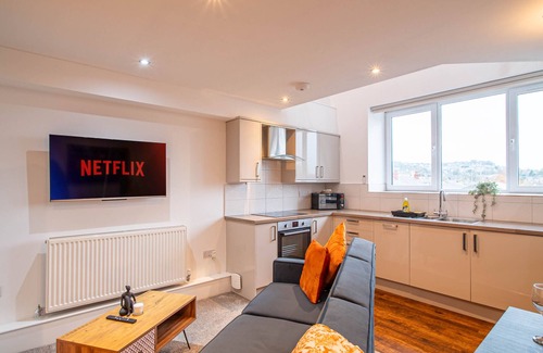 Kirkheaton Apartment | Modern 1-Bedroom Apartment w/Comfort & Style