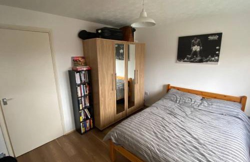 Lea Bridge Apartment | MODERN 1 Bedroom Ground Floor Flat