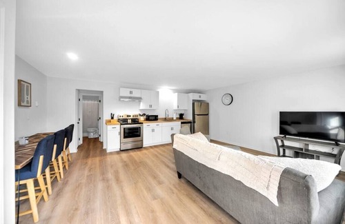Augusta Apartment | Modern 1 bedroom in the heart of Augusta