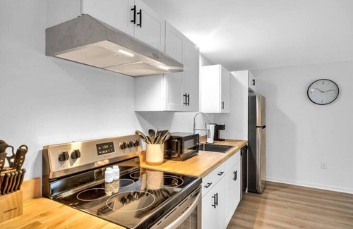 Augusta Apartment | Modern 1 bedroom in the heart of Augusta