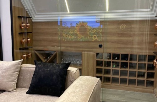 Wuse 2 Apartment | Modern 1 bedroom penthouse retreat. premium service with great views.