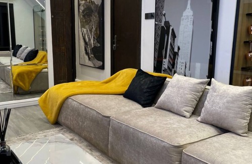 Wuse 2 Apartment | Modern 1 bedroom penthouse retreat. premium service with great views.