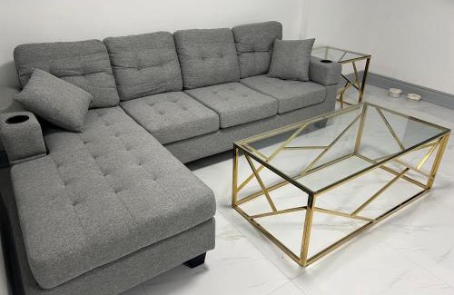 Markham Apartment | Modern 1-Bedroom Plus DenApartment in Markham with Free Parking
