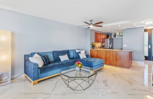 Honokowai Condo | Modern 1 bedroom suite. Ceiling to floor UNOBSTRUCTED ocean views!