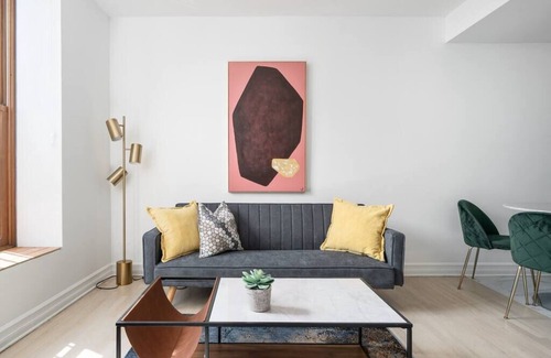 Old Montreal Apartment | Modern 1 BR 1BA in center of Old Mtl | St Paul St