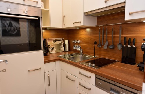 Duhnen Apartment | Modern 1-room lake view apartment on the 2nd floor with balcony