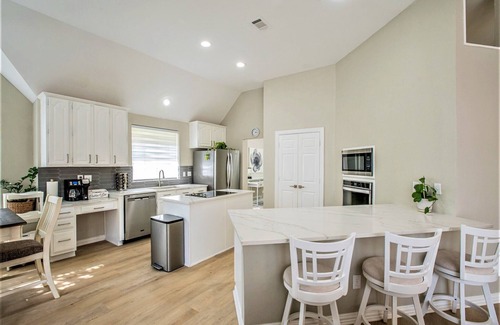 Valley Ranch House | Modern 1-Story in Excellent location. Pets Welcome.