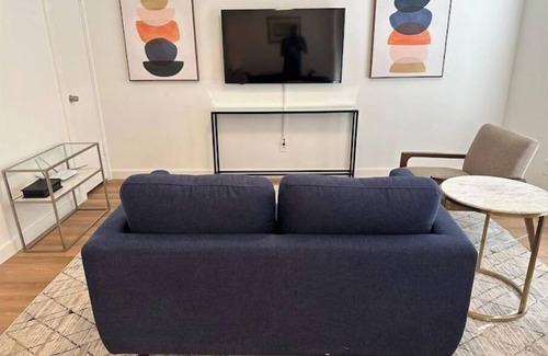 North Austin Civic Association Apartment | Modern 1 x1 Near Domain WiFi TV Parking