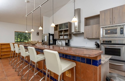 Angel Fire House | Modern,15 Private Acres, 2 Fireplaces w/Wood Incl, EV & RV Hookups, Bunk Room