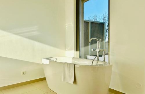Grinzing Apartment | Modern 150 m2 Stylish Penthouse Apartment