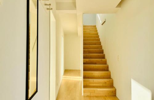 Grinzing Apartment | Modern 150 m2 Stylish Penthouse Apartment
