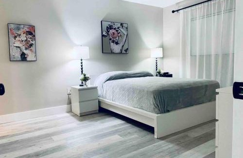Aventura Apartment | Modern 1BR 1BA Condo 1Block to Aventura Mall