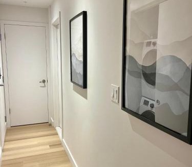 Cote-Des-Neiges—Notre-Dame-De-Grace Apartment | Modern 1BR Condo w Balcony Free Parking & Gym Near Metro & Downtown
