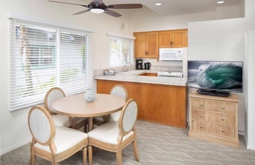 Del Mar Condo | Modern 1BR Condo with Hot Tub Wave Crest at Del Mar