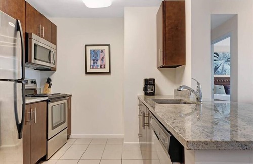 Hudson Exchange Apartment | Modern 1BR | Full Kitchen | W/D | NYC Views | by GLS