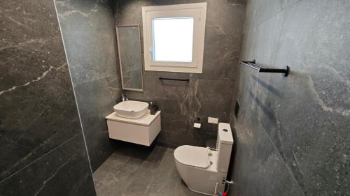 Larnaca Apartment | Modern 1BR House with Garden Near Larnaca Beach & Airport