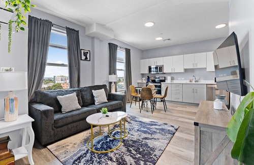 Everett Apartment | Modern 1BR Near Encore Boston 9116