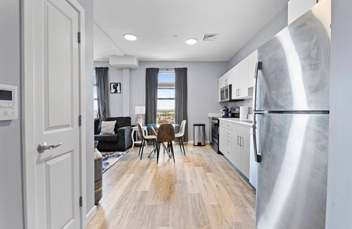 Everett Apartment | Modern 1BR Near Encore Boston 9116