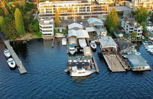 Eastlake Apartment | Modern 1BR Retreat – Fully Furnished, Pet-Friendly, and Minutes from Downtown