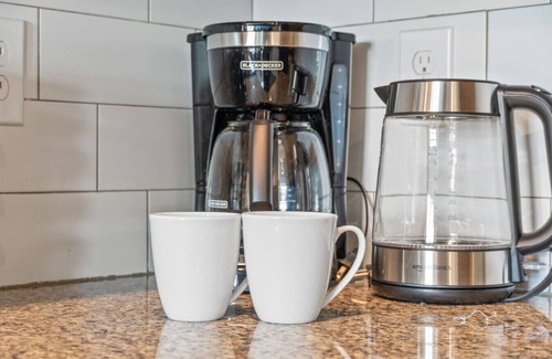 Reynoldstown Apartment | Modern 1BR w/Rooftop Deck | Near Beltline+DT ATL