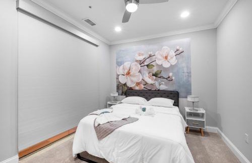 Olde Kensington Apartment | Modern 1br W Rooftop Pool