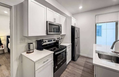 Olde Kensington Apartment | Modern 2 BD | Sleeps 6 | Northern Liberties