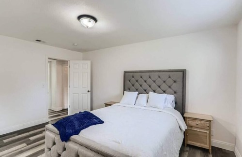 Citrus Heights House | Modern 2 bdrm 2bth gem! 15 mins from downtown!