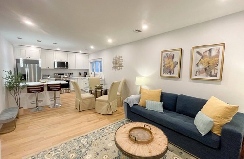 Arefth Apartment | Modern 2 bed,2 bath Gem MIT | Central Cambridge