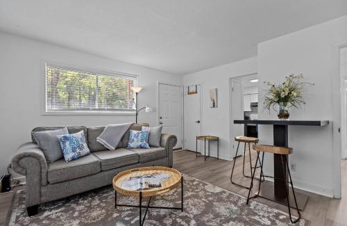 Chapel Hill Apartment | Modern 2 Bed Apartment In Chapel Hill