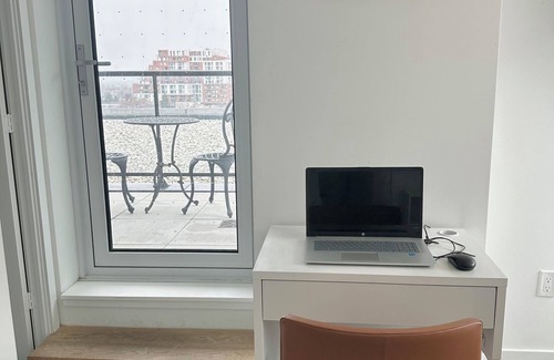 Downsview Condo | Modern 2-Bed Condo/2 Balconies With Park Views/Family & Pet Friendly