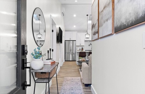 Berryessa House | Modern 2-Bed Family Haven 🏡 Pet-Friendly + EV Charging 🐾⚡