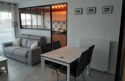Saint-Jean-de-Luz Apartment | Modern 2-Bed Apartment, 10min Walk to Saint-Jean-de-Luz Centre with Parking & WiFi