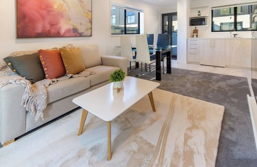 Christchurch City Centre House | Modern 2 bed Hagley Park Riverside Market