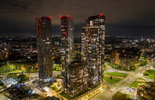 Castlefield Apartment | Modern 2 Bed Penthouse with Stunning views in Manchester City Center