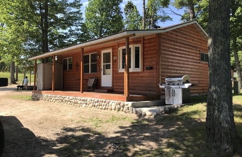 Au Train Cottage | Modern 2 Bedroom 1 Bath Just Steps From The Au Train River