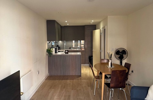 Cantelowes Apartment | MODERN 2 BEDROOM 2 BATH APARTMENT - CONTRACTORS/LONG STAYS DISCOUNT