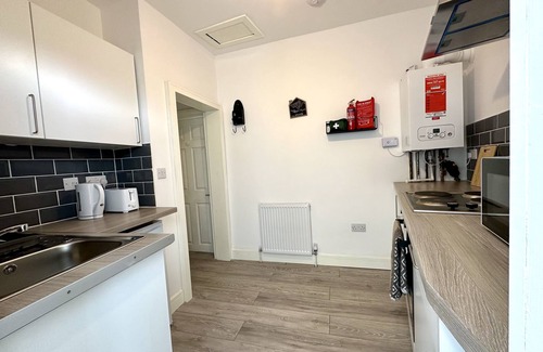Briton Ferry Apartment | Modern 2 Bedroom Apartment - Neath Port Talbot Near Briton Ferry Train Station