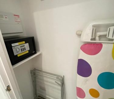 Upton Cheyney Apartment | Modern 2 bedroom apartment, with car parking.